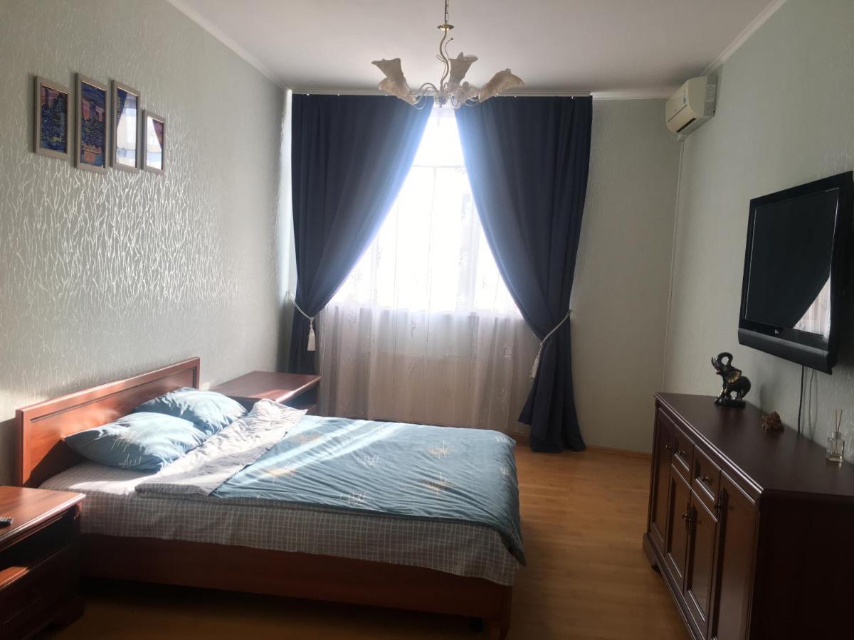 Comfortable Apartment On The Obolon Kiev Bagian luar foto
